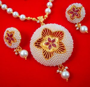 NA79 Daphne Flower Design White Beaded Necklace Earring For Woman 