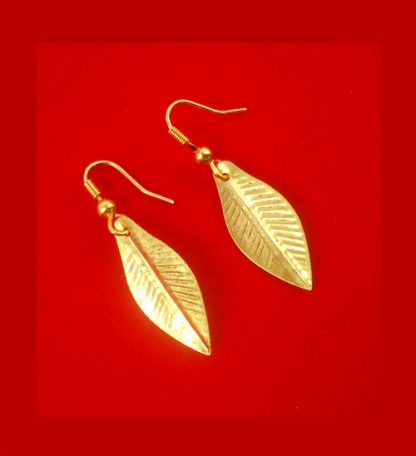 E80 Daphne Charming Golden Small Cute Leaf Hanging Earring For Woman