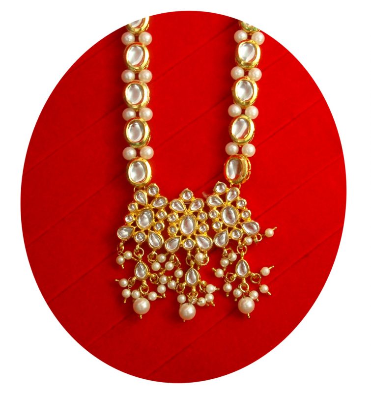 Designer Necklaces for Women: Pendant, Choker - Christmas